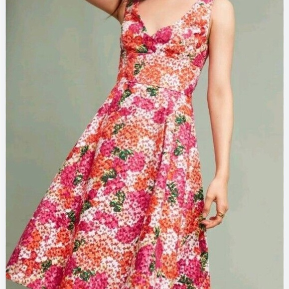 Monique LHUILLIER dress size 6 - Picture 2 of 5